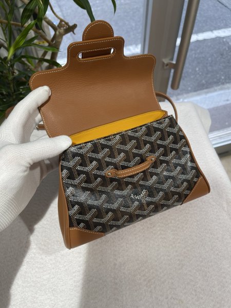 画像6: 【新品同様品】Goyard ゴヤール サイゴン ミニ 2WAY ハンドバッグ ヘリンボーン PVCコーティングキャンバス×レザー ブラック×ブラウン シルバー金具 中古 ハンドバッグ ショルダーバッグ 2WAYバッグ レディース 女性用 ブランド 黒 希少 レア プレゼント バック (6)