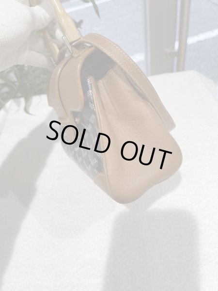 画像4: 【新品同様品】Goyard ゴヤール サイゴン ミニ 2WAY ハンドバッグ ヘリンボーン PVCコーティングキャンバス×レザー ブラック×ブラウン シルバー金具 中古 ハンドバッグ ショルダーバッグ 2WAYバッグ レディース 女性用 ブランド 黒 希少 レア プレゼント バック (4)