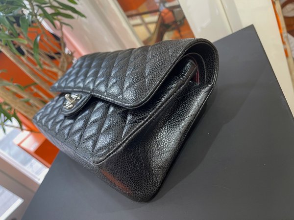 画像5: 【極美品】CHANEL シャネル A01112 マトラッセ 25 チェーンショルダー キャビアスキン ブラック シルバー金具 Wフラップ 30番台 中古 ハンドバッグ ショルダーバッグ ダブルフラップ レディース 女性用 黒 ブランド レザー カーフ 希少 レア プレゼント ギフト バック (5)