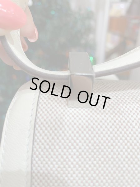 画像7: 【新品同様品】HERMES エルメス コンスタンス 3 24 トワルアッシュベルリンヌ×スイフト クレ×ベールティシアン シルバー金具 Z刻印 中古 ショルダーバッグ ハンドバッグ レディース 女性用 ブランド ベージュ 本革 レザー カーフ 希少 レア プレゼント ギフト バック (7)
