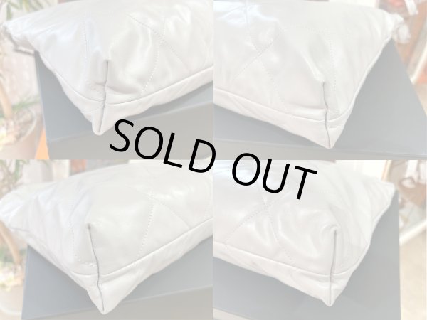 画像9: 【極美品】CHANEL シャネル AS3260 CHANEL 22 スモール ハンドバッグ シャイニーカーフスキン グレー マットシルバー金具 ランダムプレート 中古 ショルダーバッグ 2WAYバッグ レディース 女性用 ブランド 本革 レザー 希少 レア プレゼント ギフト バック (9)