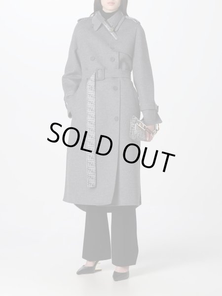 画像2: 【新品】【未使用品】FENDI フェンディ FF8939 ASHD オロック FF ウール ロングコート 38 グレー ゴールド金具 レディース 女性用 ブランド レザー カーフ ガウン アウター ジャケット 希少 レア プレゼント ギフト (2)