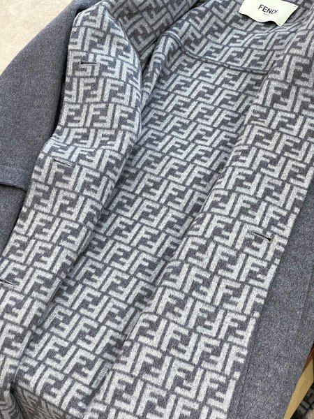 画像7: 【新品】【未使用品】FENDI フェンディ FF8939 ASHD オロック FF ウール ロングコート 38 グレー ゴールド金具 レディース 女性用 ブランド レザー カーフ ガウン アウター ジャケット 希少 レア プレゼント ギフト (7)