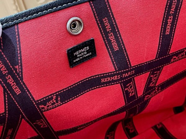 画像6: 【美品】HERMES エルメス ガーデンパーティ 36 PM ボルデュック トワルアッシュ×ブッフル グレー シルバー金具 リボン柄 2006年限定 中古 ハンドバッグ トートバッグ レディース 女性用 本革 レザー ブラック ブランド 黒 希少 レア プレゼント ギフト バック (6)