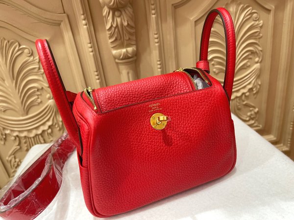 画像7: 【新品同様品】【未使用品】HERMES エルメス リンディ ミニ 20 トリヨンクレマンス ルージュクー ゴールド金具 D刻印 レッド ハンドバッグ ショルダーバッグ 2WAYバッグ レディース 女性用 ブランド 赤 本革 レザー カーフ 希少 レア プレゼント ギフト バック (7)