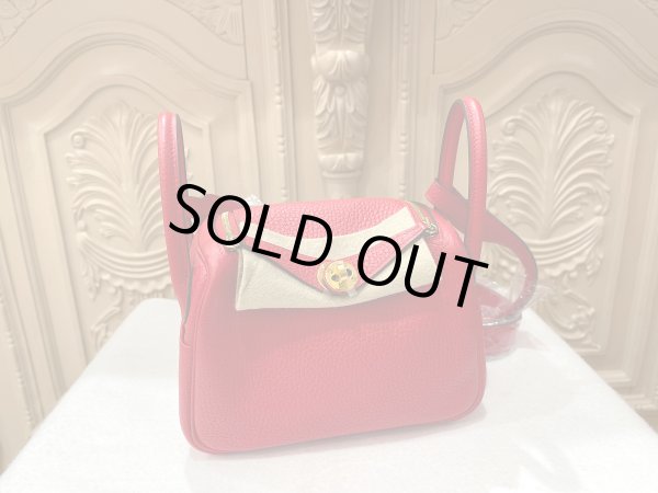 画像1: 【新品同様品】【未使用品】HERMES エルメス リンディ ミニ 20 トリヨンクレマンス ルージュクー ゴールド金具 D刻印 レッド ハンドバッグ ショルダーバッグ 2WAYバッグ レディース 女性用 ブランド 赤 本革 レザー カーフ 希少 レア プレゼント ギフト バック (1)