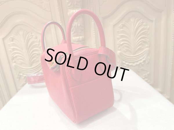 画像5: 【新品同様品】【未使用品】HERMES エルメス リンディ ミニ 20 トリヨンクレマンス ルージュクー ゴールド金具 D刻印 レッド ハンドバッグ ショルダーバッグ 2WAYバッグ レディース 女性用 ブランド 赤 本革 レザー カーフ 希少 レア プレゼント ギフト バック (5)