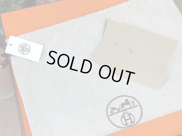 画像9: 【新品同様品】【未使用品】HERMES エルメス リンディ ミニ 20 トリヨンクレマンス ルージュクー ゴールド金具 D刻印 レッド ハンドバッグ ショルダーバッグ 2WAYバッグ レディース 女性用 ブランド 赤 本革 レザー カーフ 希少 レア プレゼント ギフト バック (9)