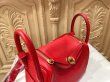 画像6: 【新品同様品】【未使用品】HERMES エルメス リンディ ミニ 20 トリヨンクレマンス ルージュクー ゴールド金具 D刻印 レッド ハンドバッグ ショルダーバッグ 2WAYバッグ レディース 女性用 ブランド 赤 本革 レザー カーフ 希少 レア プレゼント ギフト バック (6)