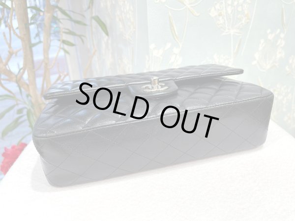 画像3: 【美品】CHANEL シャネル A01112 マトラッセ 25 チェーンショルダー ラムスキン ブラック シルバー金具 Wフラップ 16番台 中古 ハンドバッグ ショルダーバッグ ダブルフラップ レディース 女性用 黒 ブランド レザー カーフ 希少 レア プレゼント ギフト バック (3)