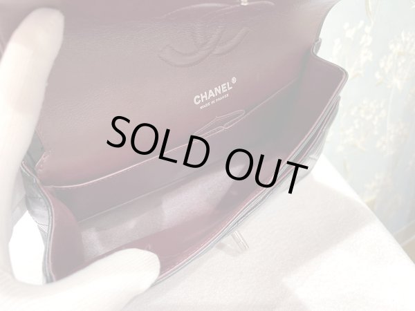 画像8: 【美品】CHANEL シャネル A01112 マトラッセ 25 チェーンショルダー ラムスキン ブラック シルバー金具 Wフラップ 16番台 中古 ハンドバッグ ショルダーバッグ ダブルフラップ レディース 女性用 黒 ブランド レザー カーフ 希少 レア プレゼント ギフト バック (8)