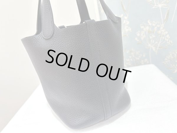 画像5: 【美品】HERMES エルメス ピコタンロック 18 PM トリヨンクレマンス ブラック シルバー金具 D刻印 中古 ハンドバッグ レディース 女性用 ブランド 黒 本革 レザー カーフ 希少 レア プレゼント ギフト バック (5)