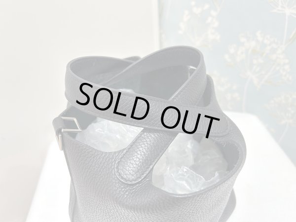 画像6: 【美品】HERMES エルメス ピコタンロック 18 PM トリヨンクレマンス ブラック シルバー金具 D刻印 中古 ハンドバッグ レディース 女性用 ブランド 黒 本革 レザー カーフ 希少 レア プレゼント ギフト バック (6)