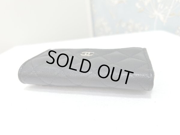 画像4: 【新品】【未使用品】CHANEL シャネル AP3179 B10583 C3906 マトラッセ クラシック ジップ カードケース グレインド カーフスキン ブラック ゴールド金具 26S 財布 コインケース 名刺入れ レディース 女性用 ブランド 本革 レザー 黒 希少 レア プレゼント ギフト (4)