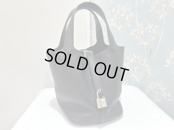 画像1: 【美品】HERMES エルメス ピコタンロック 18 PM トリヨンクレマンス ブラック シルバー金具 D刻印 中古 ハンドバッグ レディース 女性用 ブランド 黒 本革 レザー カーフ 希少 レア プレゼント ギフト バック (1)