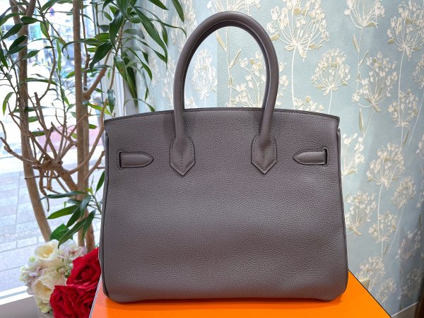 画像2: 【新品同様品】HERMES エルメス バーキン 30 トゴ エタン ゴールド金具 A刻印 グレー 中古 ハンドバッグ トートバッグ レディース 女性用 ブランド 本革 レザー カーフ トリヨン 希少 レア プレゼント ギフト バック (2)