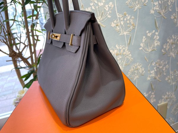 画像6: 【新品同様品】HERMES エルメス バーキン 30 トゴ エタン ゴールド金具 A刻印 グレー 中古 ハンドバッグ トートバッグ レディース 女性用 ブランド 本革 レザー カーフ トリヨン 希少 レア プレゼント ギフト バック (6)