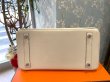 画像5: 【新品同様品】HERMES エルメス バーキン 30 ヴォーエプソン クレ シルバー金具 U刻印 ベージュ 中古 ハンドバッグ トートバッグ レディース 女性用 ブランド オフホワイト アイボリー 本革 レザー カーフ 希少 レア プレゼント ギフト バック (5)