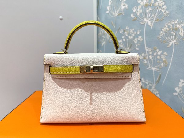 画像2: 【新品】【未使用品】HERMES エルメス ミニケリー 2 パーソナルオーダー シェブルミゾル クレ×ライム シャンパンゴールド金具 W刻印 シェーブル ハンドバッグ ショルダーバッグ 2WAYバッグ レディース 女性用 本革 レザー カーフ ブランド 希少 レア ギフト バック (2)