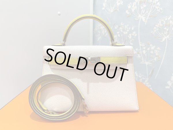 画像1: 【新品】【未使用品】HERMES エルメス ミニケリー 2 パーソナルオーダー シェブルミゾル クレ×ライム シャンパンゴールド金具 W刻印 シェーブル ハンドバッグ ショルダーバッグ 2WAYバッグ レディース 女性用 本革 レザー カーフ ブランド 希少 レア ギフト バック (1)
