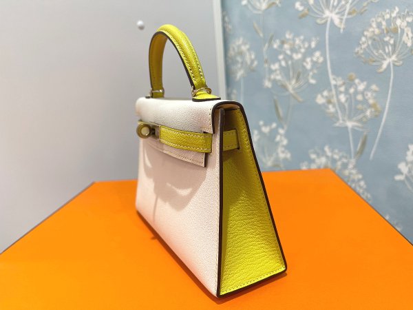 画像6: 【新品】【未使用品】HERMES エルメス ミニケリー 2 パーソナルオーダー シェブルミゾル クレ×ライム シャンパンゴールド金具 W刻印 シェーブル ハンドバッグ ショルダーバッグ 2WAYバッグ レディース 女性用 本革 レザー カーフ ブランド 希少 レア ギフト バック (6)