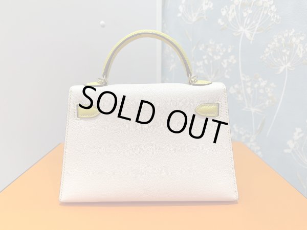 画像3: 【新品】【未使用品】HERMES エルメス ミニケリー 2 パーソナルオーダー シェブルミゾル クレ×ライム シャンパンゴールド金具 W刻印 シェーブル ハンドバッグ ショルダーバッグ 2WAYバッグ レディース 女性用 本革 レザー カーフ ブランド 希少 レア ギフト バック (3)