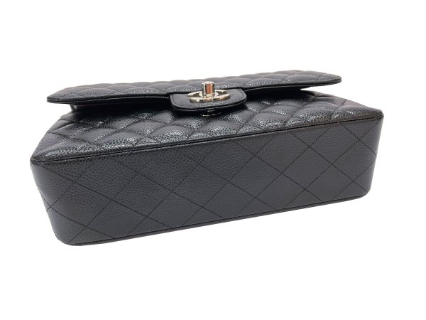 画像3: 【極美品】CHANEL シャネル A01113 マトラッセ 23 チェーンショルダー キャビアスキン ブラック シルバー金具 Wフラップ 30番台 中古 ハンドバッグ ショルダーバッグ ダブルフラップ レディース 女性用 黒 ブランド レザー カーフ 希少 レア プレゼント ギフト バック (3)