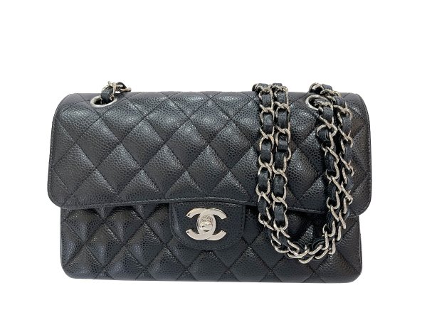 画像1: 【極美品】CHANEL シャネル A01113 マトラッセ 23 チェーンショルダー キャビアスキン ブラック シルバー金具 Wフラップ 30番台 中古 ハンドバッグ ショルダーバッグ ダブルフラップ レディース 女性用 黒 ブランド レザー カーフ 希少 レア プレゼント ギフト バック (1)
