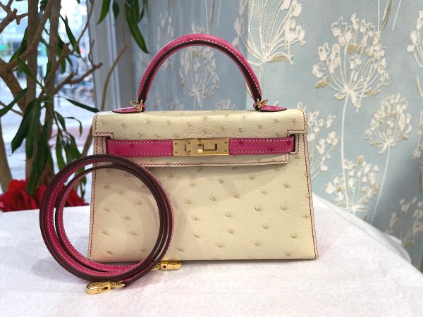 画像1: 【極美品】HERMES エルメス ミニケリー 2 パーソナルオーダー オーストリッチ ヴァニラ×ローズティリアン ゴールド金具 U刻印 中古 ハンドバッグ ショルダーバッグ 2WAYバッグ レディース 女性用 ブランド ピンク 本革 レザー 希少 レア プレゼント ギフト バック (1)