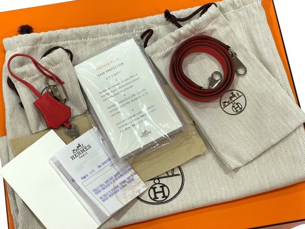 画像11: 【極美品】HERMES エルメス ケリー 28 内縫い トゴ ルージュピヴォワンヌ シルバー金具 C刻印 中古 ハンドバッグ ショルダーバッグ 2WAYバッグ レディース 女性用 ブランド ピンク ルージュ レッド 本革 レザー カーフ トリヨン 希少 レア プレゼント ギフト バック (11)