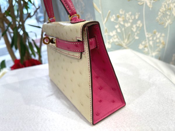 画像7: 【極美品】HERMES エルメス ミニケリー 2 パーソナルオーダー オーストリッチ ヴァニラ×ローズティリアン ゴールド金具 U刻印 中古 ハンドバッグ ショルダーバッグ 2WAYバッグ レディース 女性用 ブランド ピンク 本革 レザー 希少 レア プレゼント ギフト バック (7)