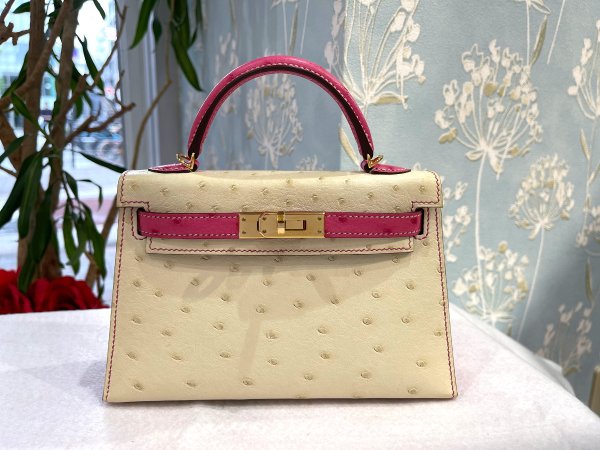画像2: 【極美品】HERMES エルメス ミニケリー 2 パーソナルオーダー オーストリッチ ヴァニラ×ローズティリアン ゴールド金具 U刻印 中古 ハンドバッグ ショルダーバッグ 2WAYバッグ レディース 女性用 ブランド ピンク 本革 レザー 希少 レア プレゼント ギフト バック (2)