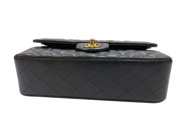 画像3: 【新品同様品】CHANEL シャネル A01113 マトラッセ 23 チェーンショルダー ラムスキン ブラック ゴールド金具 Wフラップ 26番台 中古 ハンドバッグ ショルダーバッグ ダブルフラップ レディース 女性用 黒 ブランド レザー カーフ 希少 レア プレゼント ギフト バック (3)