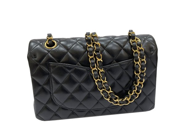 画像2: 【新品同様品】CHANEL シャネル A01113 マトラッセ 23 チェーンショルダー ラムスキン ブラック ゴールド金具 Wフラップ 26番台 中古 ハンドバッグ ショルダーバッグ ダブルフラップ レディース 女性用 黒 ブランド レザー カーフ 希少 レア プレゼント ギフト バック (2)