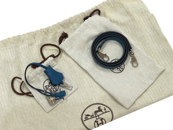 画像11: 【新品同様品】HERMES エルメス ケリー 32 内縫い ギリーズ グランアッシュ×スイフト ブルードガリス シルバー金具 R刻□ 中古 ハンドバッグ ショルダーバッグ 2WAYバッグ レディース 女性用 ブランド 青 本革 レザー カーフ 希少 レア プレゼント ギフト バック (11)