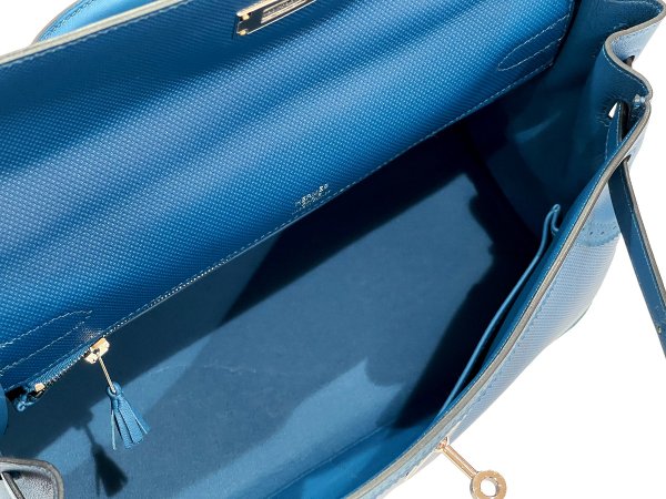 画像9: 【新品同様品】HERMES エルメス ケリー 32 内縫い ギリーズ グランアッシュ×スイフト ブルードガリス シルバー金具 R刻□ 中古 ハンドバッグ ショルダーバッグ 2WAYバッグ レディース 女性用 ブランド 青 本革 レザー カーフ 希少 レア プレゼント ギフト バック (9)