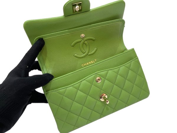 画像8: 【新品同様品】CHANEL シャネル A01113 マトラッセ 23 チェーンショルダー キャビアスキン ライトグリーン ゴールド金具 Wフラップ ランダムプレート 中古 ハンドバッグ ショルダーバッグ ダブルフラップ レディース 女性用 ブランド レザー カーフ プレゼント バック (8)
