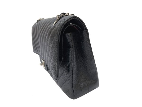 画像5: 【新品同様品】CHANEL シャネル A01112 マトラッセ 25 チェーンショルダー シェブロン Vステッチ キャビアスキン ブラック シルバー金具 Wフラップ 25番台 中古 ハンドバッグ ショルダーバッグ ダブルフラップ レディース 女性用 ブランド レザー プレゼント バック (5)