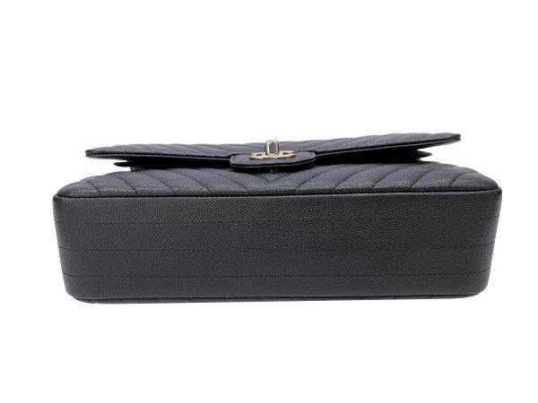 画像3: 【新品同様品】CHANEL シャネル A01112 マトラッセ 25 チェーンショルダー シェブロン Vステッチ キャビアスキン ブラック シルバー金具 Wフラップ 25番台 中古 ハンドバッグ ショルダーバッグ ダブルフラップ レディース 女性用 ブランド レザー プレゼント バック (3)