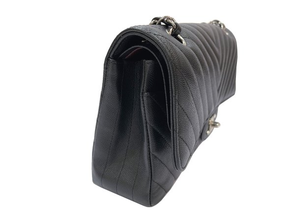 画像6: 【新品同様品】CHANEL シャネル A01112 マトラッセ 25 チェーンショルダー シェブロン Vステッチ キャビアスキン ブラック シルバー金具 Wフラップ 25番台 中古 ハンドバッグ ショルダーバッグ ダブルフラップ レディース 女性用 ブランド レザー プレゼント バック (6)