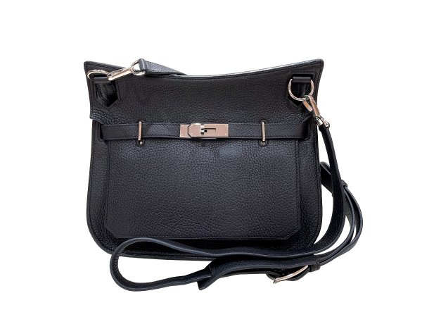 画像1: 【新品同様品】HERMES エルメス ジプシエール28 トリヨンクレマンス ブラック シルバー金具 N刻印□ 中古 ショルダーバッグ メッセンジャーバッグ 斜め掛け レディース 女性用 ブランド 本革 レザー カーフ 黒 希少 レア プレゼント ギフト バック (1)