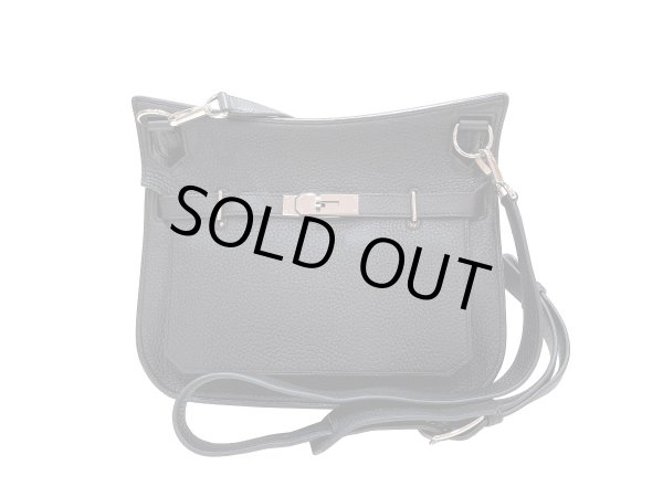 画像1: 【新品同様品】HERMES エルメス ジプシエール28 トリヨンクレマンス ブラック シルバー金具 N刻印□ 中古 ショルダーバッグ メッセンジャーバッグ 斜め掛け レディース 女性用 ブランド 本革 レザー カーフ 黒 希少 レア プレゼント ギフト バック (1)