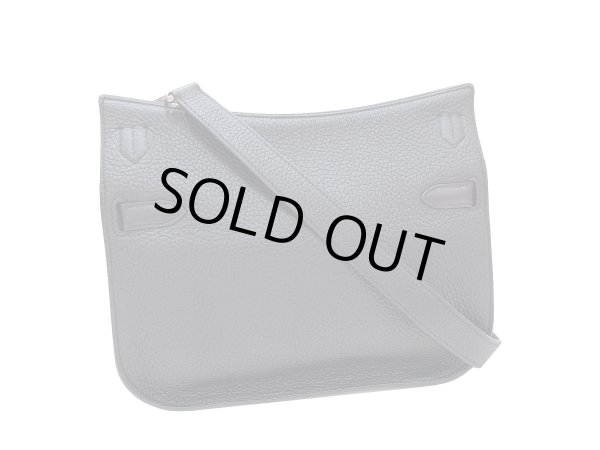 画像2: 【新品同様品】HERMES エルメス ジプシエール28 トリヨンクレマンス ブラック シルバー金具 N刻印□ 中古 ショルダーバッグ メッセンジャーバッグ 斜め掛け レディース 女性用 ブランド 本革 レザー カーフ 黒 希少 レア プレゼント ギフト バック (2)
