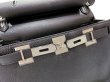 画像7: 【新品同様品】HERMES エルメス ジプシエール28 トリヨンクレマンス ブラック シルバー金具 N刻印□ 中古 ショルダーバッグ メッセンジャーバッグ 斜め掛け レディース 女性用 ブランド 本革 レザー カーフ 黒 希少 レア プレゼント ギフト バック (7)