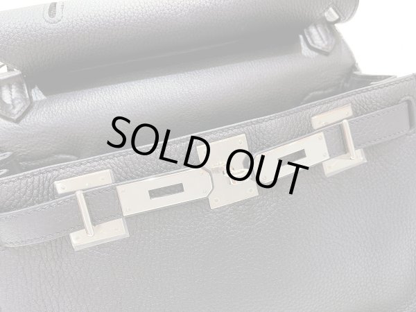 画像7: 【新品同様品】HERMES エルメス ジプシエール28 トリヨンクレマンス ブラック シルバー金具 N刻印□ 中古 ショルダーバッグ メッセンジャーバッグ 斜め掛け レディース 女性用 ブランド 本革 レザー カーフ 黒 希少 レア プレゼント ギフト バック (7)