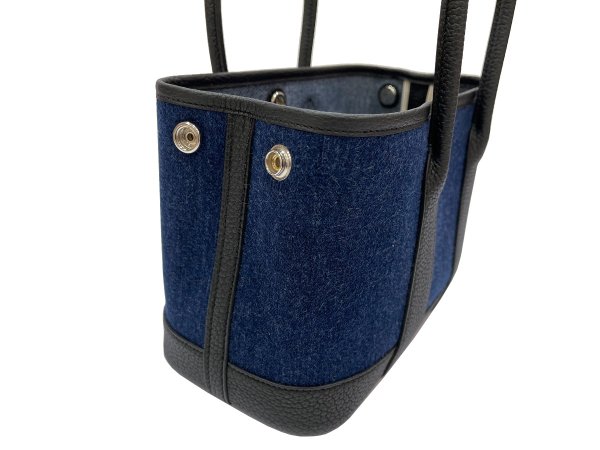 画像5: 【新品】【未使用品】HERMES エルメス ネオ ガーデン 23 デニム×ネゴンダ デニムモワイヤン×ブラック シルバー金具 G刻 ガーデンパーティ ハンドバッグ ミニバッグ レディース 女性用 本革 レザー 黒 ブルー カーフ ブランド 希少 レア プレゼント ギフト バック (5)