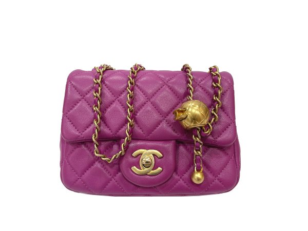 画像1: 【新品同様品】CHANEL シャネル AS1786 ミニ マトラッセ ボール チェーンショルダー ラムスキン パープル マットゴールド金具 31番台 ココボール 中古 ハンドバッグ ショルダーバッグ シングルフラップ レディース 女性用 ブランド レザー カーフ プレゼント バック (1)