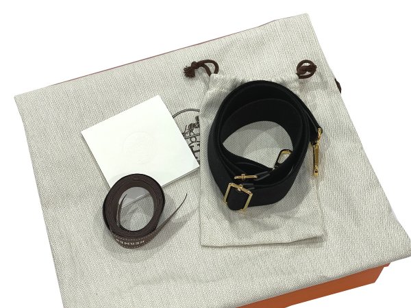 画像9: 【新品】【未使用品】HERMES エルメス エヴリン 3 29 PM ブラック トリヨンクレマンス ゴールド金具 G刻印 エブリン ショルダーバッグ メッセンジャーバッグ 斜め掛け レディース 女性用 本革 レザー 黒 カーフ ブランド 定番 人気 プレゼント ギフト バック (9)