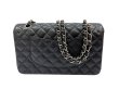 画像2: 【新品同様品】CHANEL シャネル A01112 マトラッセ 25 チェーンショルダー キャビアスキン ブラック シルバー金具 Wフラップ 25番台 中古 ハンドバッグ ショルダーバッグ ダブルフラップ レディース 女性用 黒 ブランド レザー カーフ レア プレゼント ギフト バック (2)