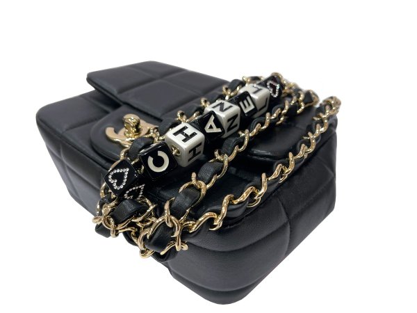画像7: 【新品同様品】CHANEL シャネル AS1786 ミニ マトラッセ ロゴキューブ チェーンショルダー ラムスキン ブラック ゴールド金具 ランダムプレート 中古 ハンドバッグ ショルダーバッグ シングルフラップ レディース 女性用 ブランド 黒 レザー カーフ プレゼント バック (7)